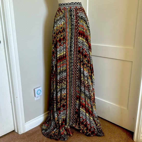 Dresses & Skirts - Bohemian Maxi Skirt